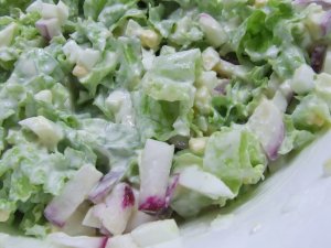 Салат со свежим салатом